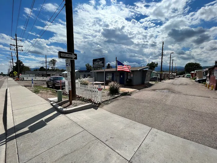 Cascade Manufacturing Housing Community Picture 5