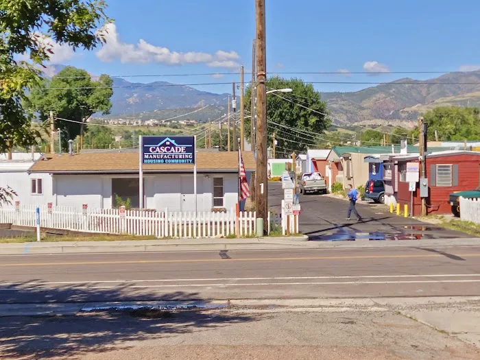 Cascade Manufacturing Housing Community Picture 6