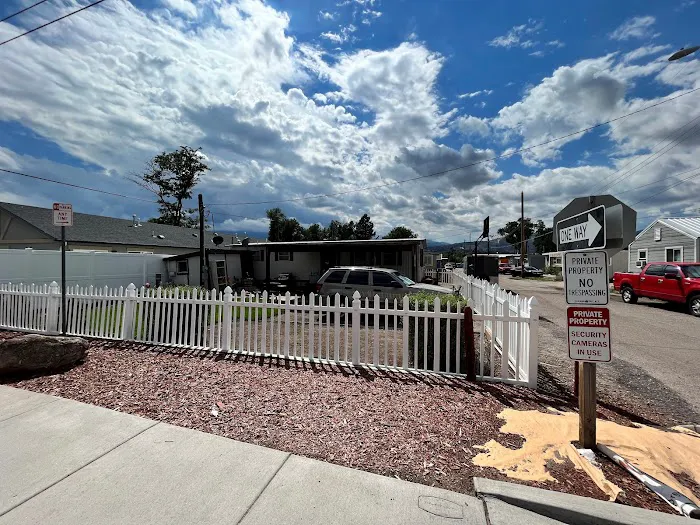 Cascade Manufacturing Housing Community Picture 2