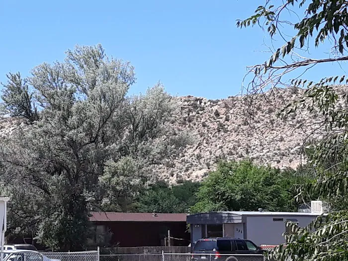 Lamp Lighter Mobile Home Park Picture 9