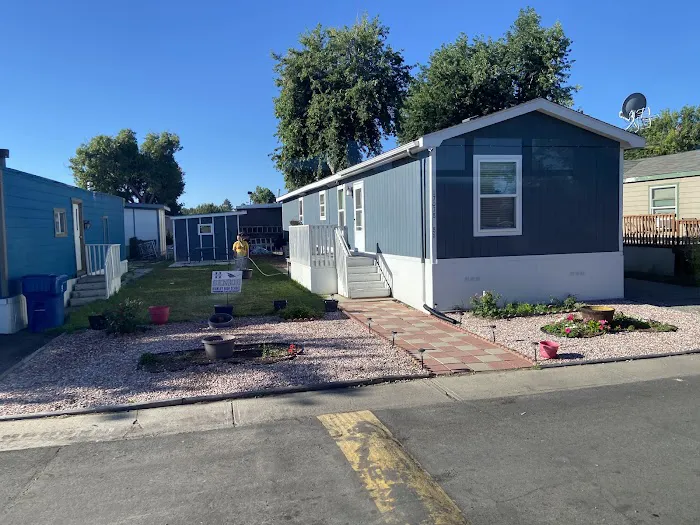 Friendly Village of Aurora Picture 2