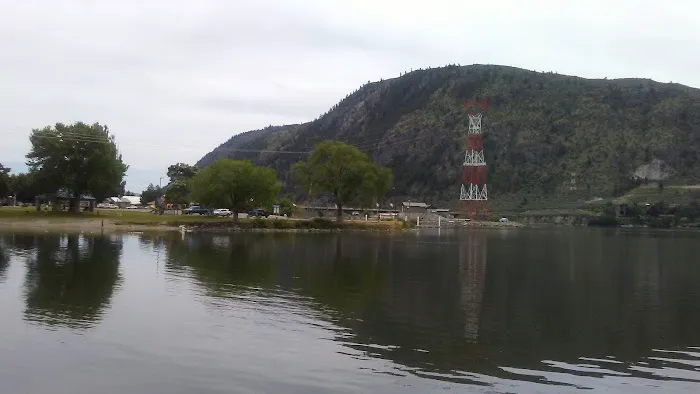 Columbia Cove RV Park Picture 4