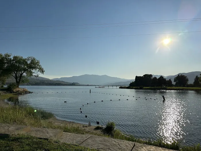 Columbia Cove RV Park Picture 10