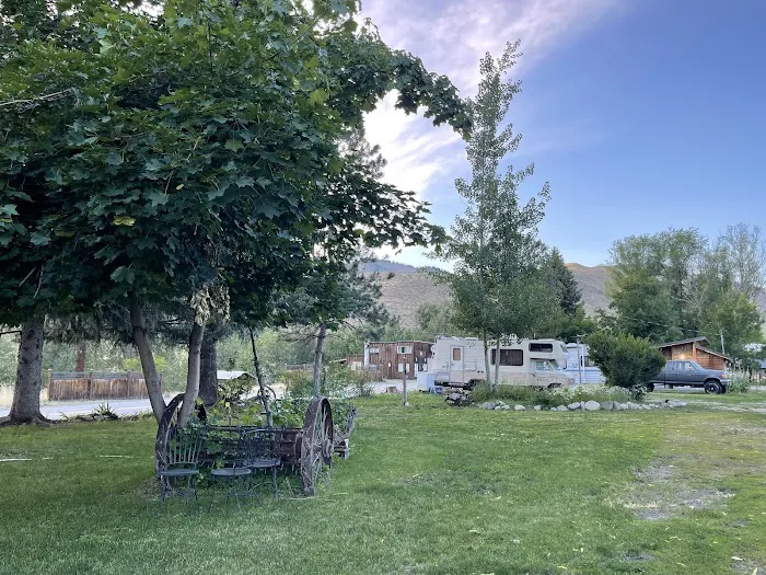 Carlton RV Park Picture 6