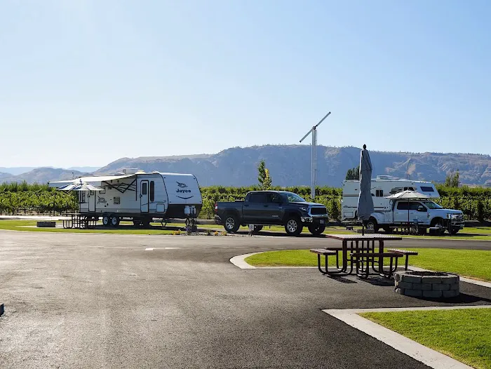 The Park at Lone Point Cellars Picture 8