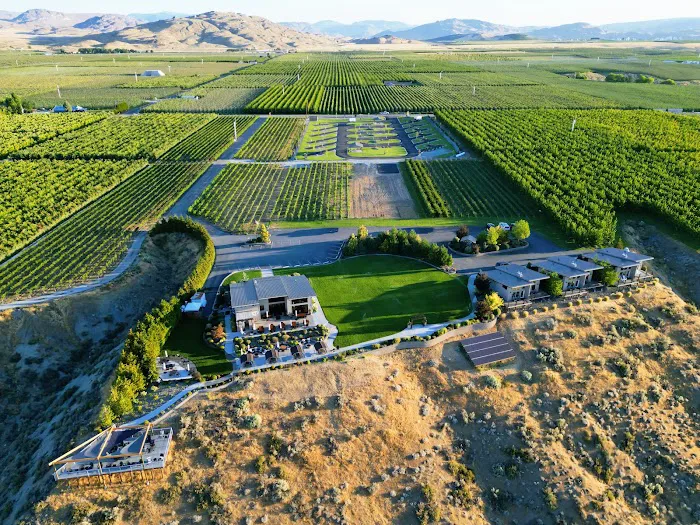 The Park at Lone Point Cellars Picture 6