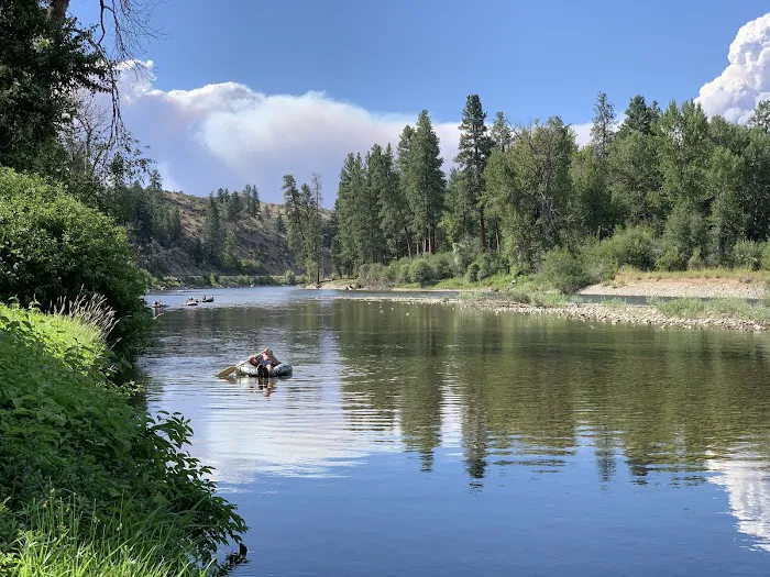 Riverbend RV Park Picture 3