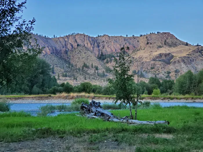 Riverbend RV Park Picture 1