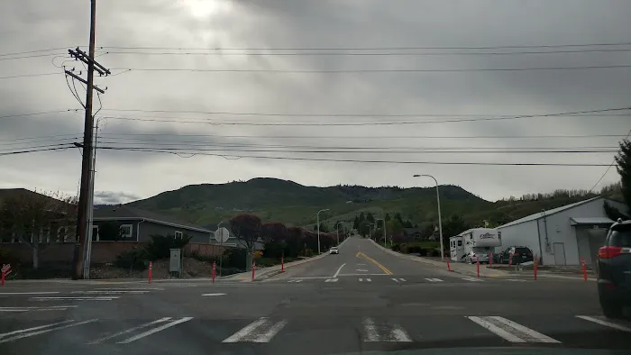 Twinpeaks Manor Mobile Home Park Picture 3