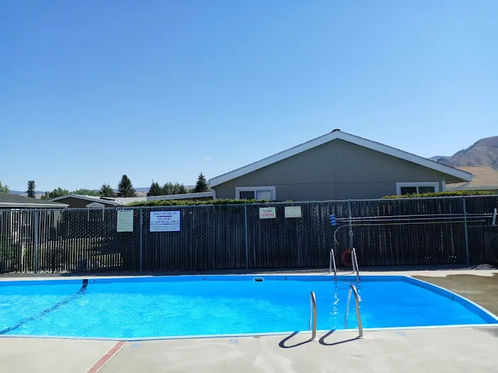 Twinpeaks Manor Mobile Home Park Picture 1