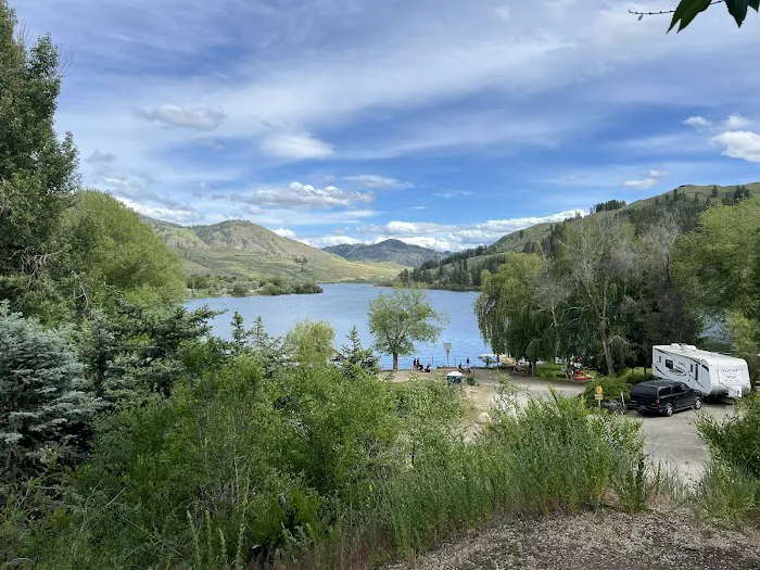 Silverline Lakeside Resort Picture 3