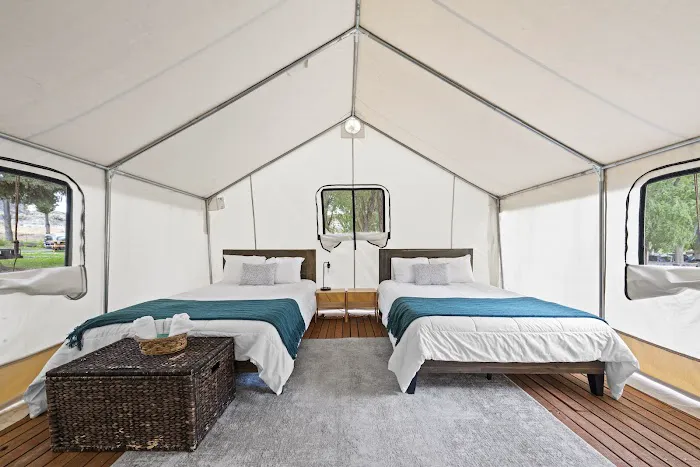 Smokiam RV Resort Picture 3