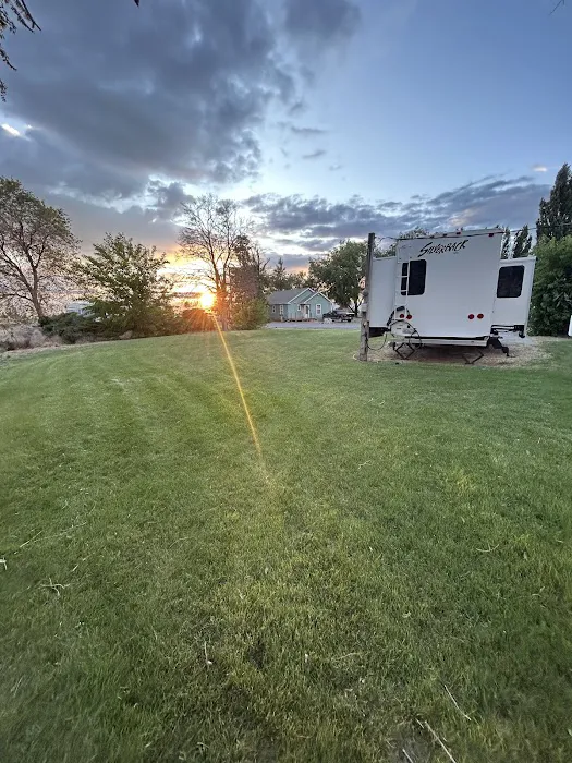 Shady Tree RV Picture 3