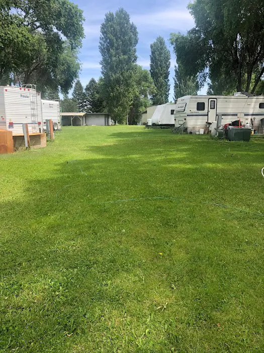 George WA Mobile Home & RV Park Picture 2