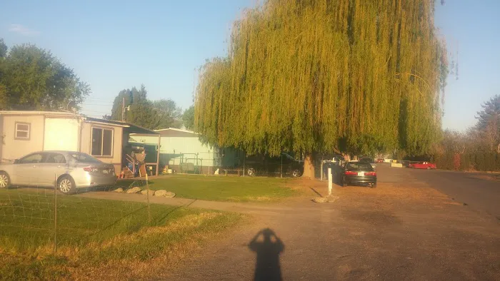 Skyline Mobile Home Park Picture 3