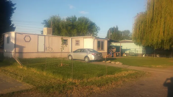 Skyline Mobile Home Park Picture 8