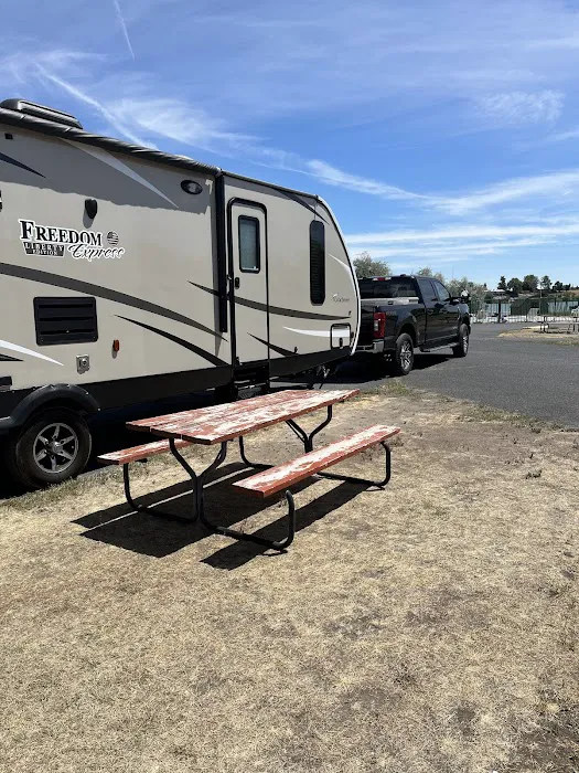 Pier 4 RV Resort Picture 8