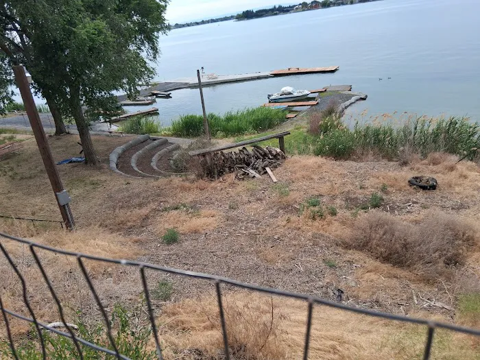 Lakefront RV Park Picture 5