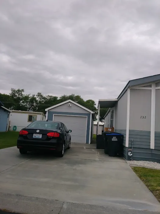 Broadway Estates Picture 10