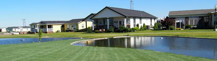 The Lakes Mobile Home Park Picture 1