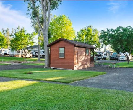 O'Sullivan Sportsman Resort