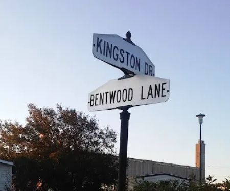 Kingswood Plaza
