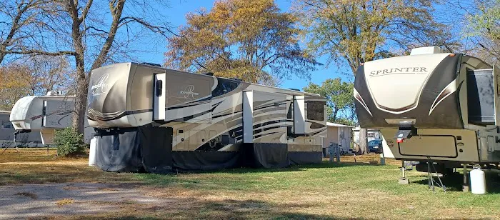 Smitty's RV Park Picture 1