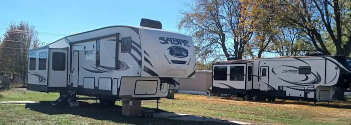 Smitty's RV Park Picture 7