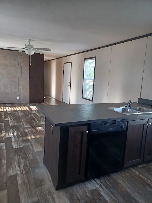 Smitty's Mobile Home Park Picture 5