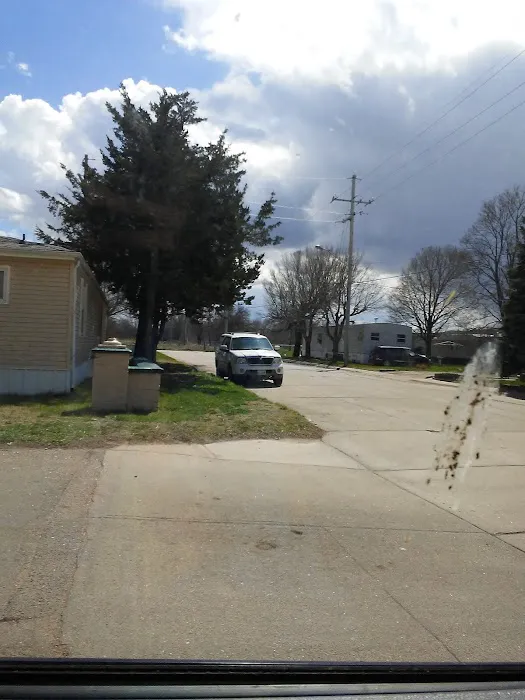 Kingswood Mobile Home Park Picture 1