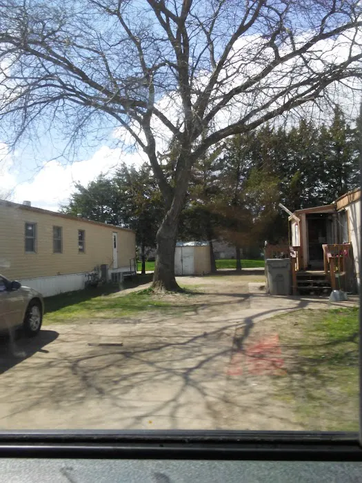 Kingswood Mobile Home Park Picture 5