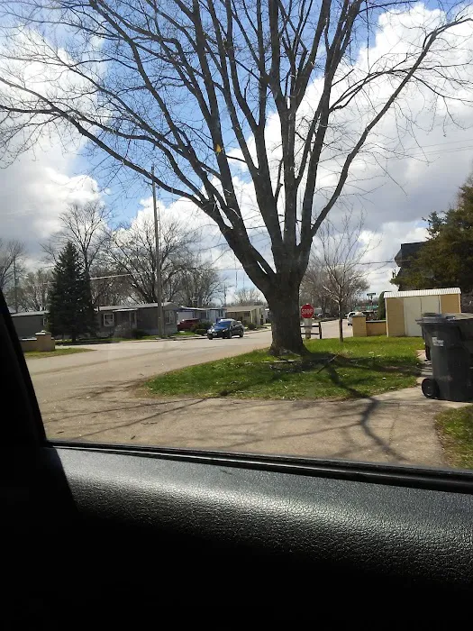 Kingswood Mobile Home Park Picture 2