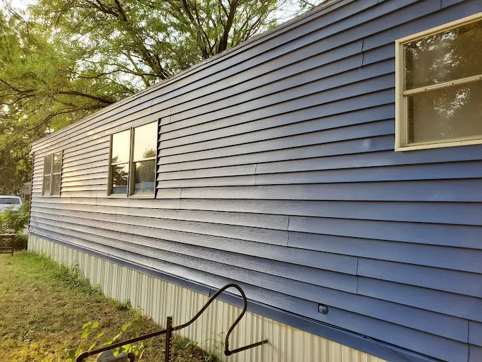 Kingswood Mobile Home Park Picture 8