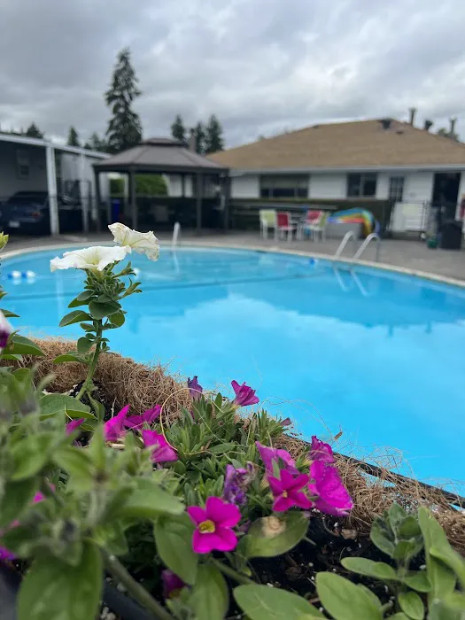 Mobile Park Plaza Inc Picture 4