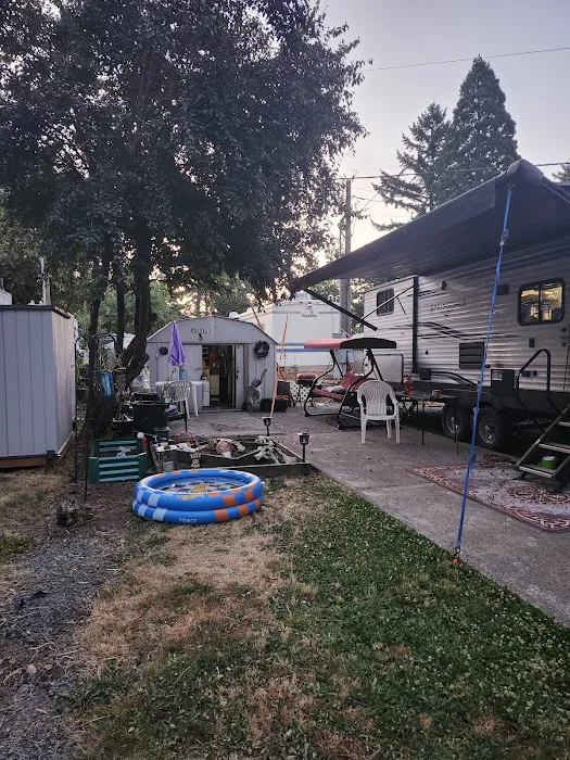 Tall Firs Mobile Home & RV Park Picture 4