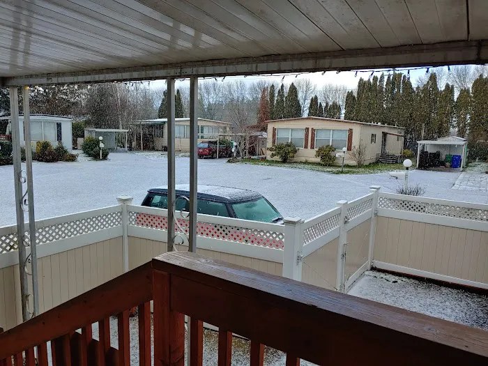 Suburban Mobile Estates Picture 3