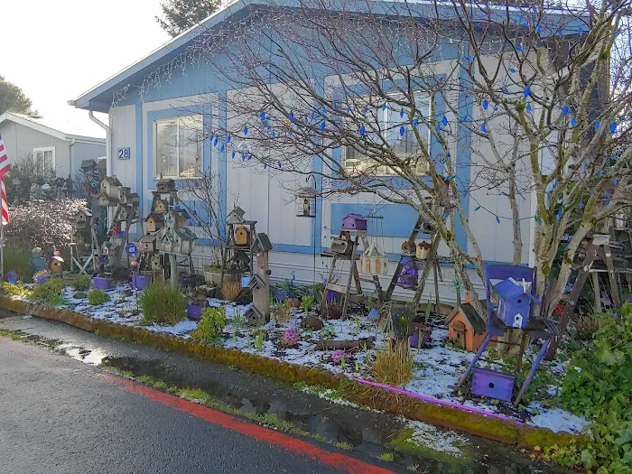 Suburban Mobile Estates Picture 4