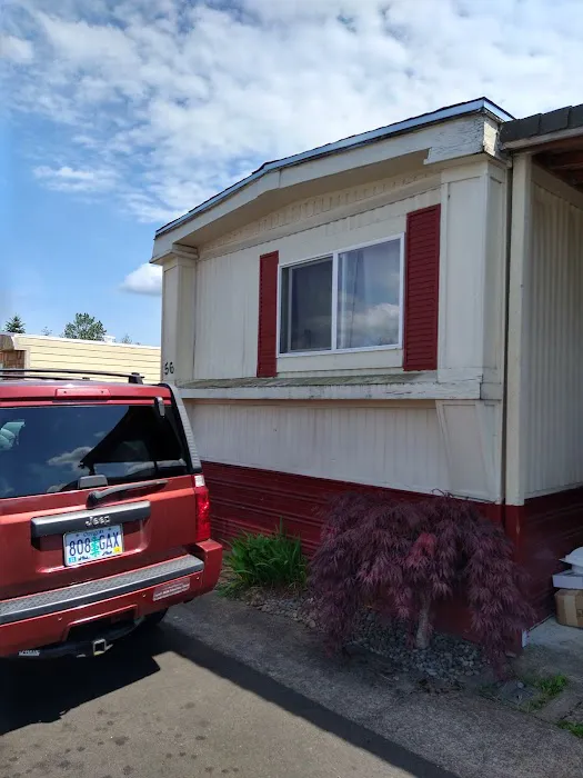 Poplar Mobile Manor Picture 1