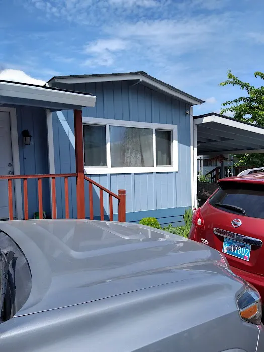 Poplar Mobile Manor Picture 2