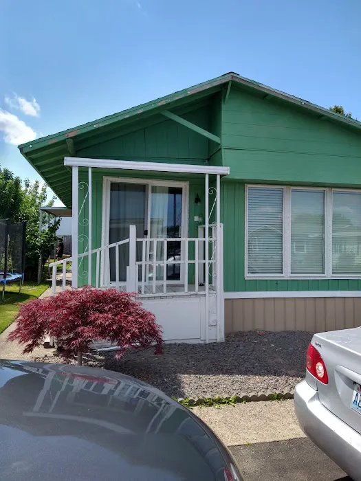 Poplar Mobile Manor Picture 5