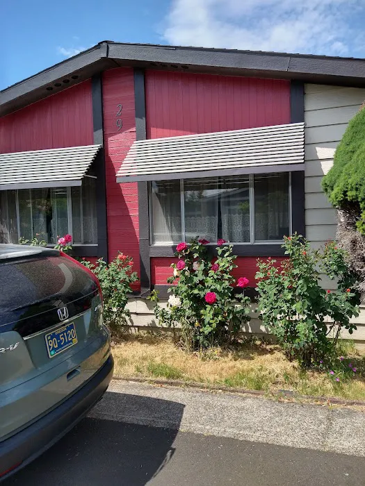 Poplar Mobile Manor Picture 7