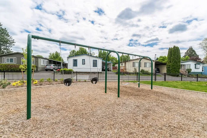 Columbia Heights, All-Age Manufactured Homes Community Picture 2