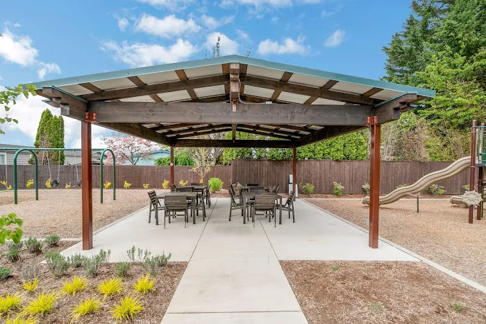 Columbia Heights, All-Age Manufactured Homes Community Picture 9