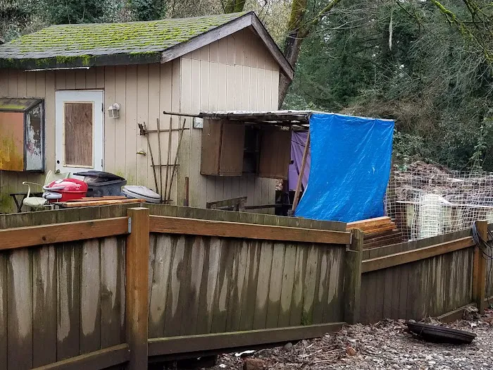 Brass Lamp Trailer Park Picture 3