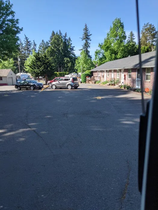 Brass Lamp Trailer Park Picture 6