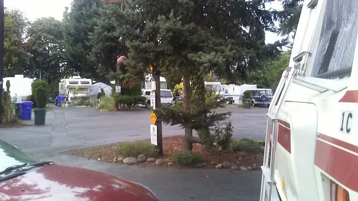 Johnson Creek Trailer Park Picture 5