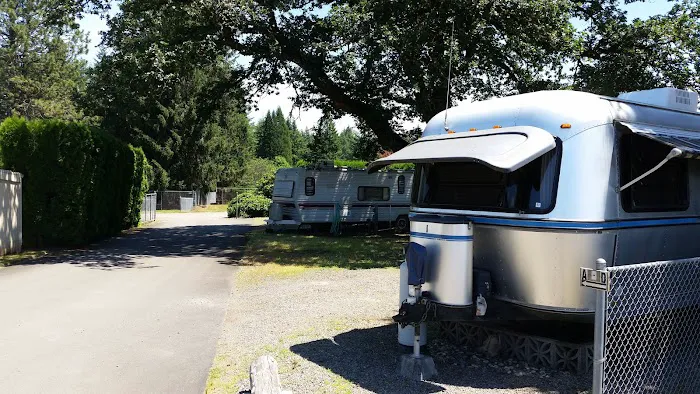 Oak Meadows Picture 9