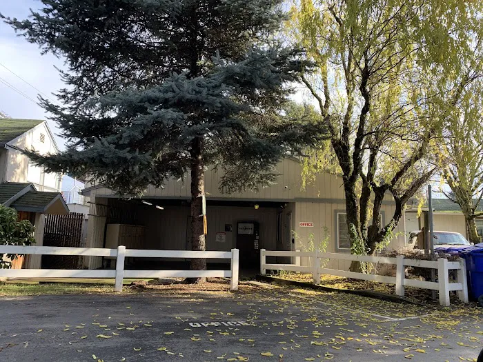 Cedar Shade Mobile Home Park Picture 6