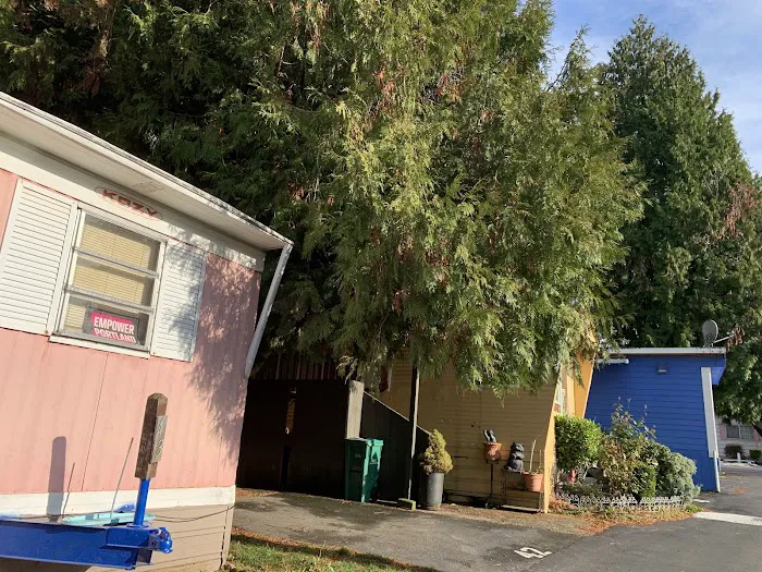 Cedar Shade Mobile Home Park Picture 8