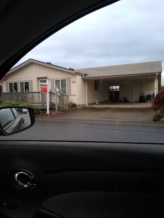 Cascade Park Village Picture 4